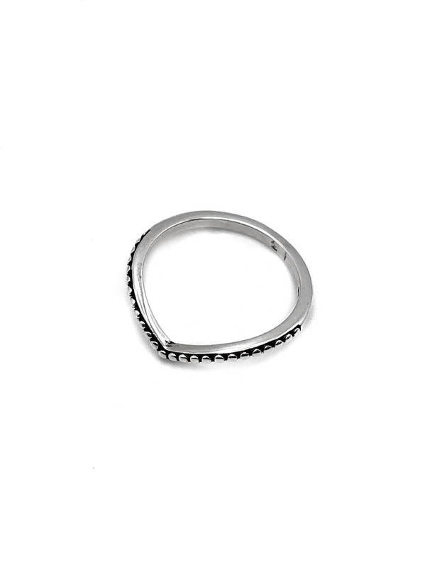 Anillos plata aro con punta y bolistas en la mitad