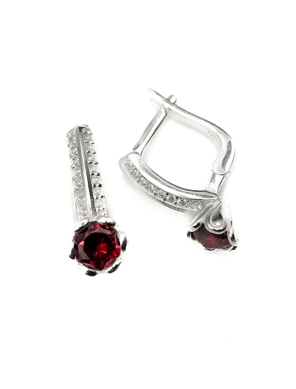 Aretes plata flor circon rojo con broche de patente