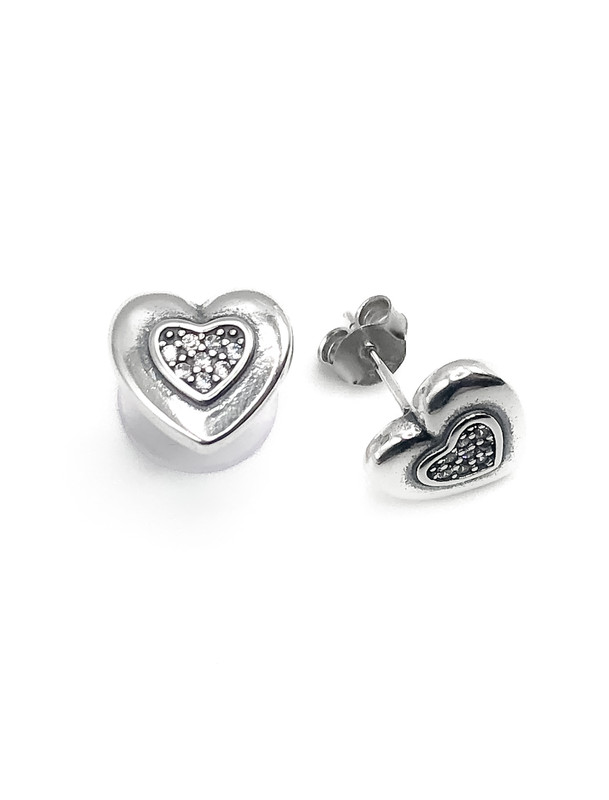 Aretes plata corazon liso con corazon de piedras blancas