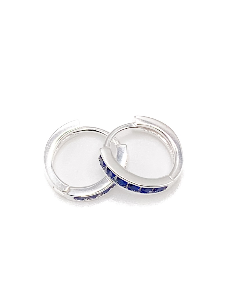 Aretes plata huggie medianas piedras azules