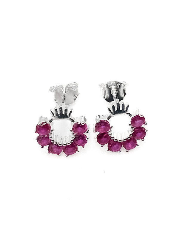 Aretes plata medio cicrculo con corona piedras fucsias