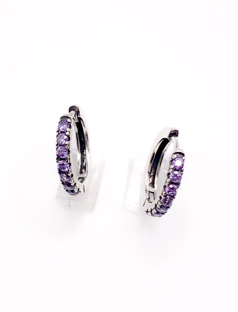 Aretes plata huggie de piedas lilas