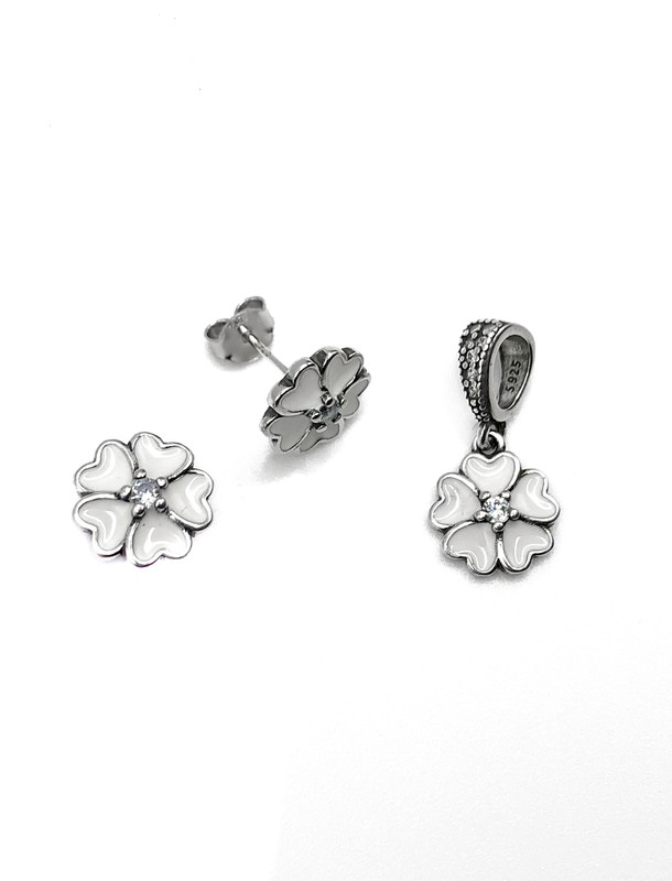 Juegos plata flor esmaltada blanca a presion