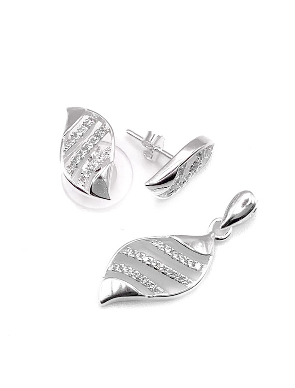 Juegos plata tipo hoja liso con circon blanco a presion