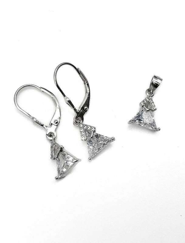 Juegos plata triangular piedra blanca con asa