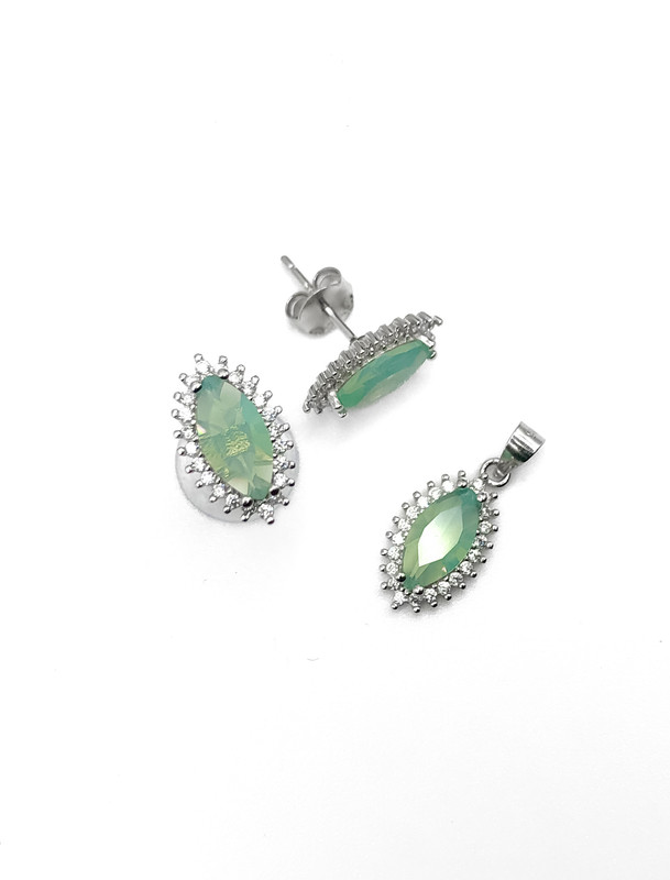 Juegos plata piedra ovalada verde contorno circon a presion