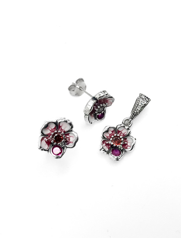 Juegos plata flor esmaltada fuccia a presion