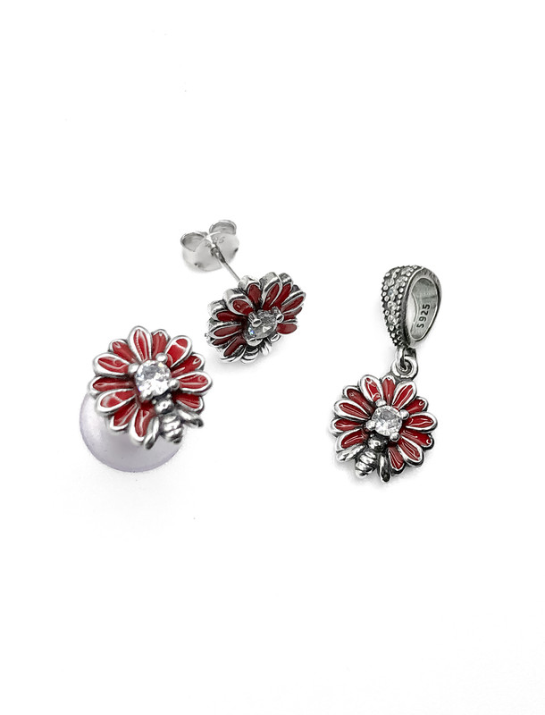 Juegos plata flor esmaltada roja con mariquita a presion