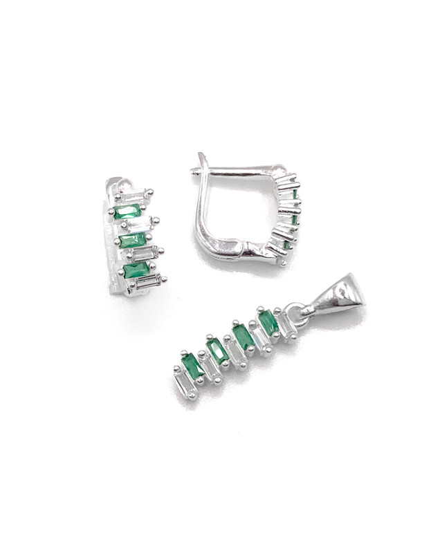 Juegos plata rectangular con baguett verde patente