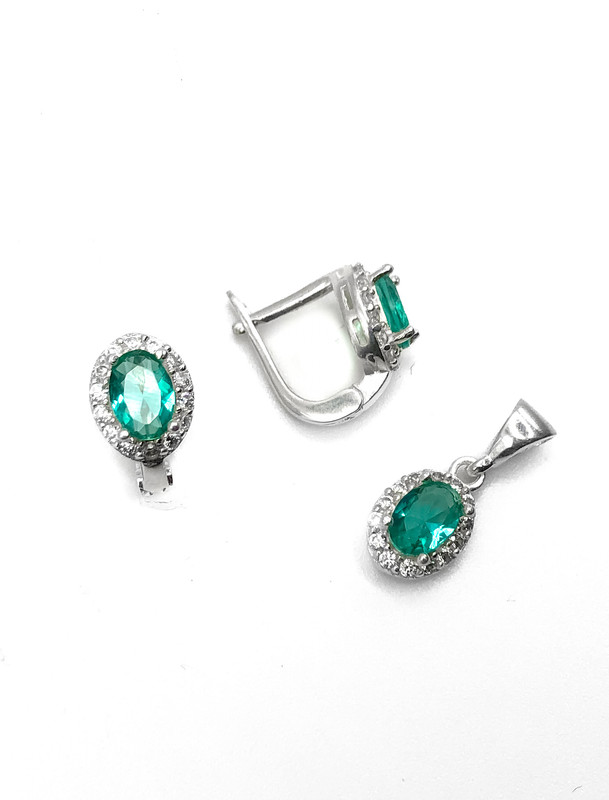 Juegos plata ovalado circon verde circon patente