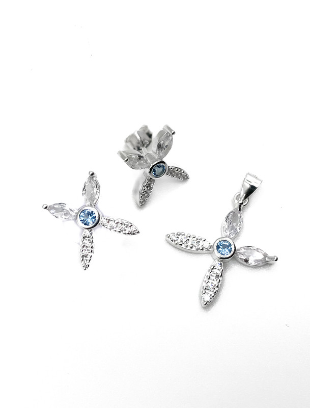 Juegos plata cruz circon celeste central a presion